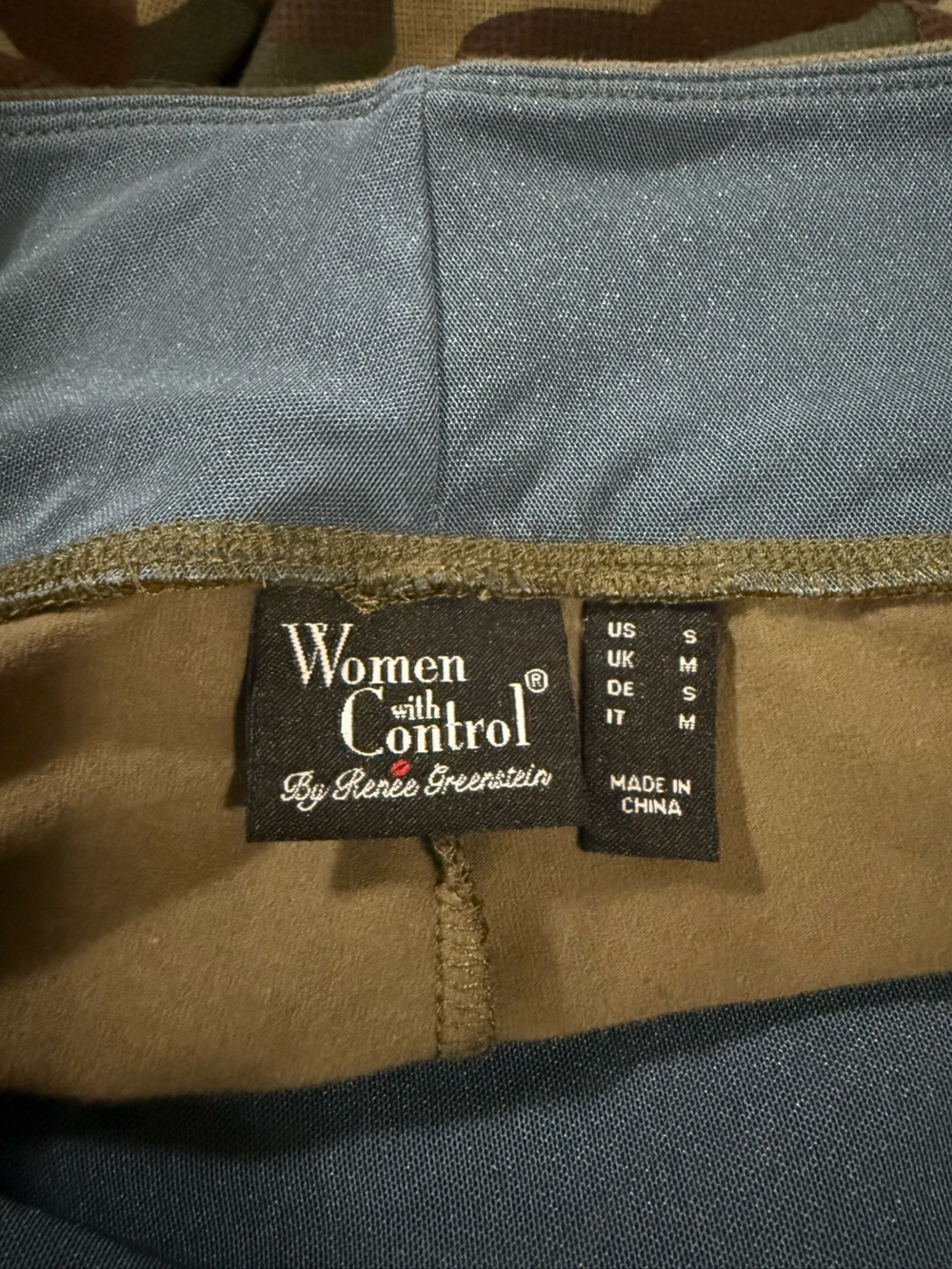 Women with Control Camo Print Leggings - Olive Green Size S - Picture 7 of 10